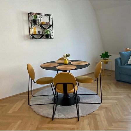 Freshly Renovated Apartment In Trendy Area L Hg21 Vienna Exterior photo